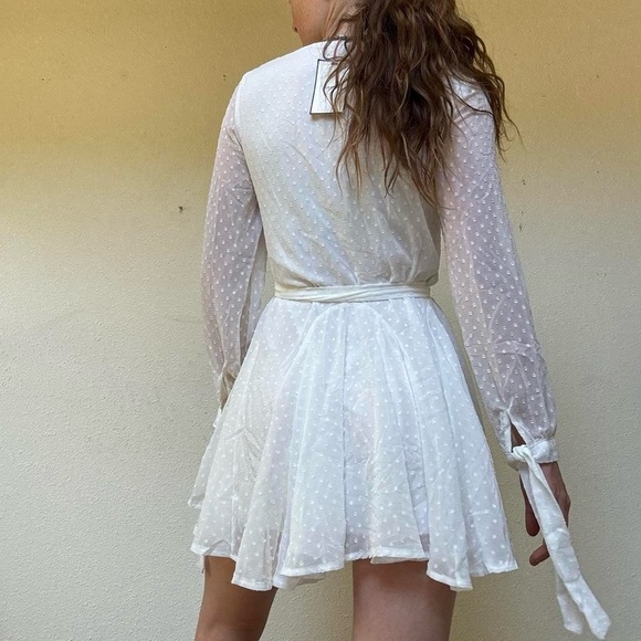 NWT Koco & K white polka dot wrap dress - Picture 5 of 9